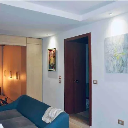Chic Retreat - Stylish In Bllok, * Tiran