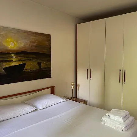 Chic Retreat - Stylish In Bllok, Apartamento *