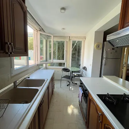 Chic Retreat - Stylish In Bllok, Apartamento
