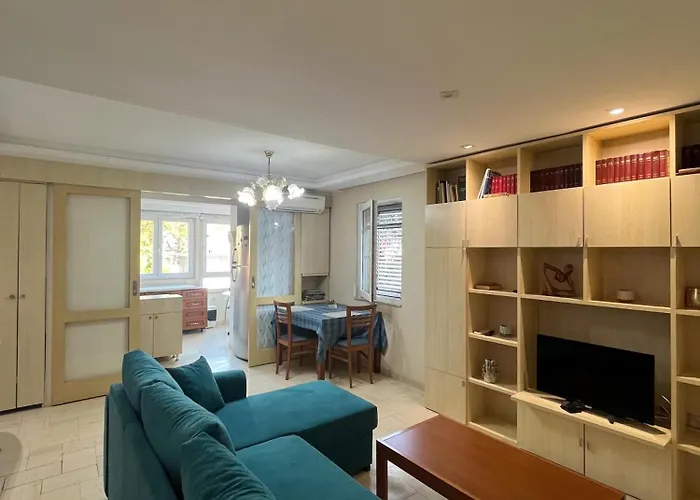Chic Retreat - Stylish In Bllok, Lejlighed Tirana